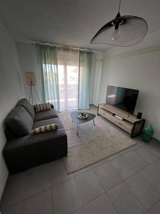 Joli appt 45 m2 avec terrasse Lägenhet Lunel  Exteriör bild
